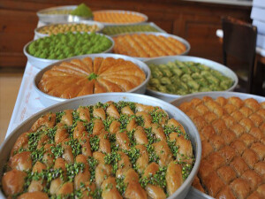 Ramazan sonrası beslenmede aşırıya kaçmak kalp krizi riskini artırıyor