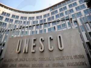 UNESCO, tarihi eser kaçakçılığına karşı Larnaka Havalimanı’nda kampanya başlattı