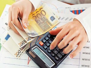 Güney Kıbrıs’ta ortalama brüt maaş bir yılda yüzde 4,2 arttı