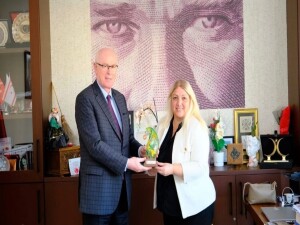 Mehmetçik-Büyükkonuk Belediye Başkanı Fatma Çimen Tuğlu ve Eskişehir Odunpazarı Belediye Başkanı Kazım Kurt bir araya geldi