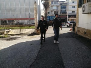 Bağımlılığıyla mücadele için getirdiğini söylediği haplar uyuşturucu çıktı! Zanlı cezaevine gönderildi