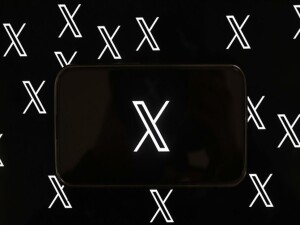 X'e erişim sorunu: 'Çöktü mü?'