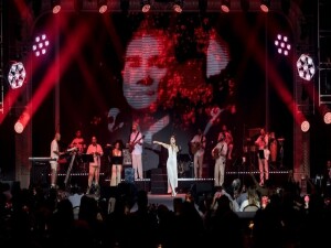 Merit Royal Diamond’da Zafer Bayramı coşkusu Ziynet Sali ile yaşandı