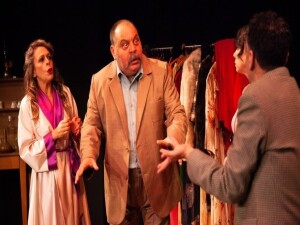 Lefkoşa Belediye Tiyatrosu, Dünya Tiyatro Günü’nde “Bir İhtimal Kabare” ile sahnede