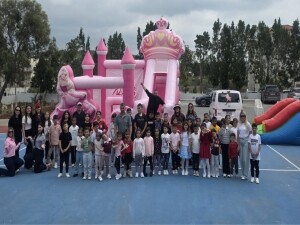 Yeşilköy’de 23 Nisan’a özel çocuklara renkli etkinlikler