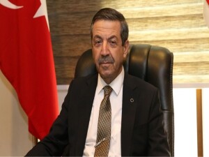 Dışişleri Bakanı Tahsin Ertuğruloğlu, Alparslan Türkeş için mesaj yayımladı