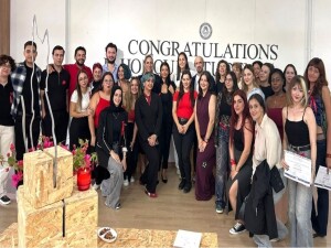 DAÜ İç Mimarlık Bölümü'nde üstün başarı gösteren öğrencilere sertifika verildi