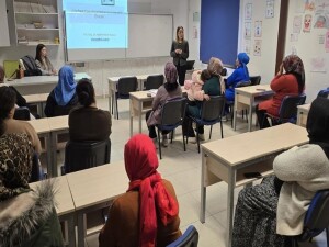 Anneler için çocuk ve ergen beslenmesi eğitimi düzenlendi