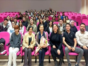 DAÜ’de hemşirelik öğrencilerine kariyer ve iş görüşmesi söyleşisi