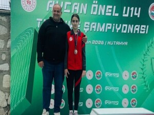 Aycan Önel U14 Türkiye Şampiyonası’nda  genç milli atlet Azade Osmanoğlu Türkiye ikincisi oldu