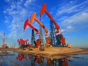 WSJ: Trump, Venezuela petrolünü kontrol altına almayı ve varil fiyatını 50 dolara düşürmeyi düşünüyor