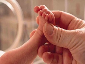 Topcu: Prematüre bebeklerde erken dönemde uygulanacak egzersizlerin  gelişim üzerinde önemli etkileri var