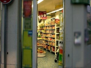 Güney Kıbrıs'ta süpermarket zincirlerinden elektronik sepet uygulamasına boykot