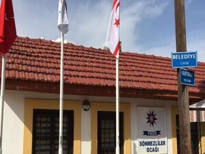 Sönmezliler Ocağı Başkanı Erden Esenyel: AP’nin anıt kararı Kıbrıs’ta barışı zehirliyor