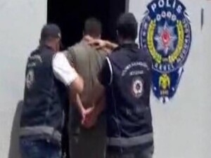 INTERPOL tarafından aranan kişi İstanbul Havalimanı'nda yakalandı
