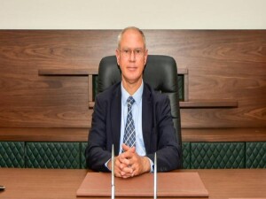 Oğuzhan Hasipoğlu: Tüm insanlık için barışa, kardeşliğe ve sevgiye vesile olmasını temenni ederim