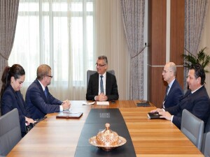 Tufan Erhürman, İsveç'in Lefkoşa Büyükelçisi Martin Hagström’ü kabul etti