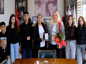 Büyükkonuk İsmet Atlı Spor Kulübü sporcularından Mehmetçik Büyükkonuk Belediye Başkanı’na ziyaret