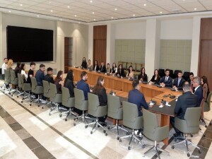 Cumhurbaşkanı Tufan Erhürman, Söz Gençte Organizasyon Komitesi heyetiyle görüştü