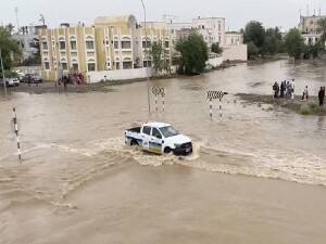 Umman'da yaşanan sel felaketinde son 3 günde 8 kişi hayatını kaybetti