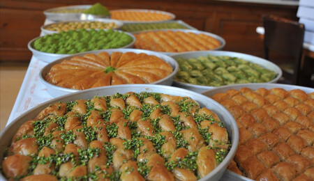 Ramazan sonrası beslenmede aşırıya kaçmak kalp krizi riskini artırıyor