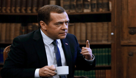 Medvedev Says Russia Should Drop Its ‘Tolerant Attitude’ Towards Ukraine’s EU Drive