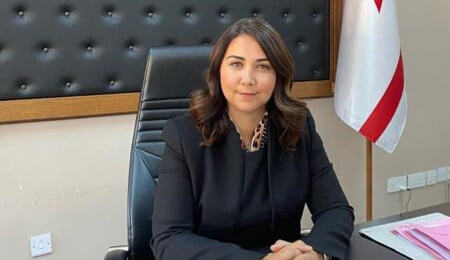 Ayşegül Baybars, Kıbrıs Postası’nın 19’uncu kuruluş yıl dönümünü kutladı