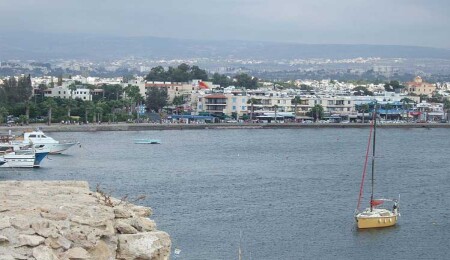 İsrail’den yola çıkan yelkenli, Baf açıklarında kayboldu