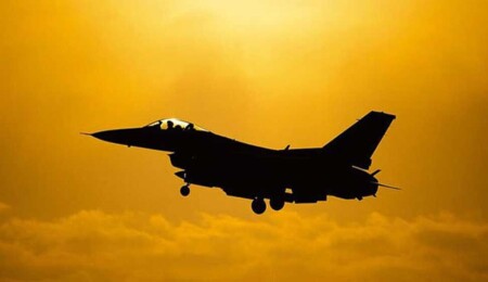 İngiltere, İsrail'e savaş uçağı parçaları ihracatını sürdürmeyi savunuyor