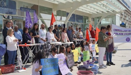CTP Kadın Örgütü, Emrullah Turanlı'yı protesto etti: Borçları halkın cebini yakıyor