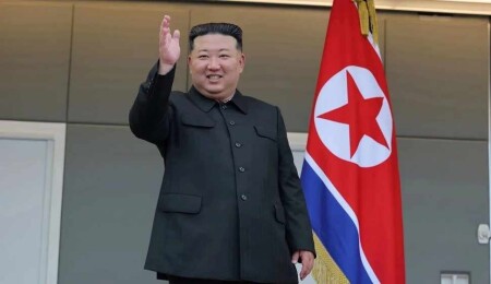 Kim Jong Un, 2017 yılında Malezya'da öldürülen üvey kardeşinin mezarını ziyaret etti