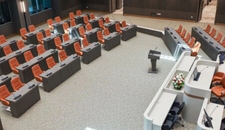 Genel Kurul, yeni binada da vaktinde toplanamadı!