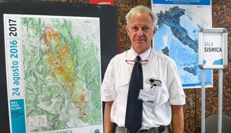 İtalyan deprem uzmanı: Türkiye, 3 metre Arap Yarımadası'na doğru kaydı