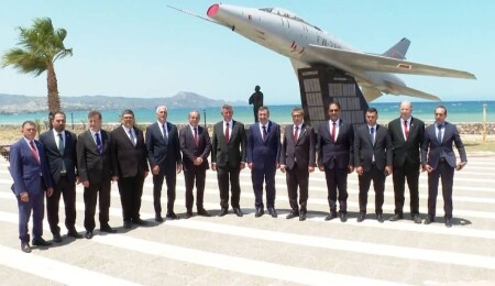 Cevdet Yılmaz, Cengiz Topel Anıtı'nı ziyaret etti
