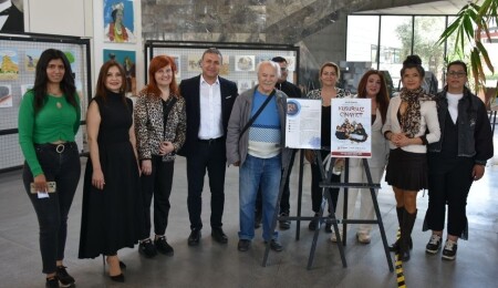 Adli Tıp Uzmanı Prof. Dr. Dokgöz, sanatseverler ve adi tıp okuryazarlarıyla bir araya geldi