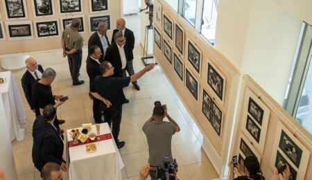 Gazi Yüksel’in “Retrospektif Fotoğraf Sergisi 1985-2025” sanatseverlerle buluştu
