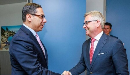 Rum Dışişleri Bakanı, AB İçişleri ve Göç Komiseri ile görüştü: Gündem Schengen üyelik süreci