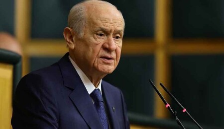 Bahçeli: Kimse bizden Güney Kesimi'nin silaha boğulduğu bir dönemde Kuzey Kıbrıs'ı yalnız bırakmamızı beklemesin