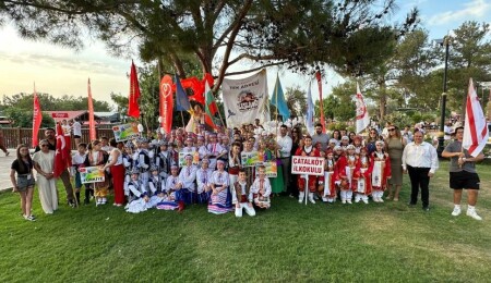 Dünya çocukları, Çatalköy'deki Çocuk Şöleni'nde bir araya geldi