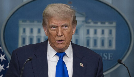 Trump'ın Liberya Devlet Başkanı'na "İngilizcen iyi" demesi sosyal medyada gündem oldu