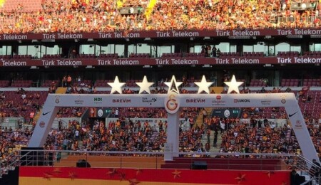 Galatasaray 25. şampiyonluğunu ilan etti: Cimbom 5. yıldızı taktı!