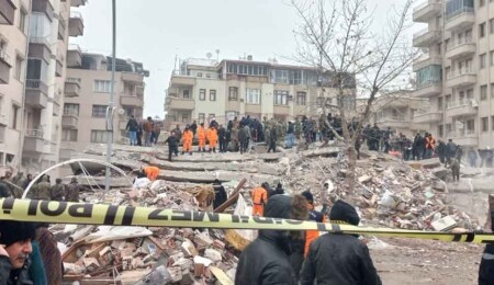 AB'den Türkiye'ye kurtarma ekipleri gönderiliyor