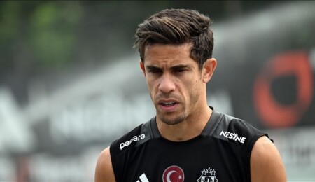 Beşiktaş'la yollarını ayıran Paulista, Corinthians'la anlaştı