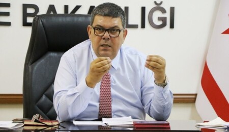 Özdemir Berova: Akaryakıt fiyatları Güney Kıbrıs ve Türkiye’den daha ucuz