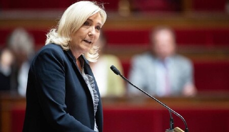 Fransa'da yolsuzluktan suçlu bulunan Le Pen, Pas-de-Calais il meclis üyeliğinden men edildi