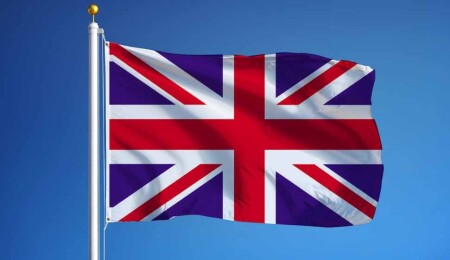 UK Population May Hit 72.5 Million by 2032 Led by Immigration