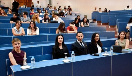 DAÜ’de TOLES Mezunları Zirvesi düzenlendi
