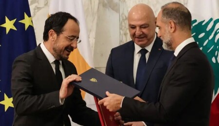 Lübnanlı hukukçular, Güney Kıbrıs ile imzalanan anlaşmanın anayasaya aykırı olduğunu belirtti