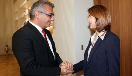 Tufan Erhürman-María Holguín görüşmesi başladı