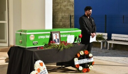 Devlet Tiyatroları’nın kurucularından Hilmi Özen son yolculuğuna uğurlandı